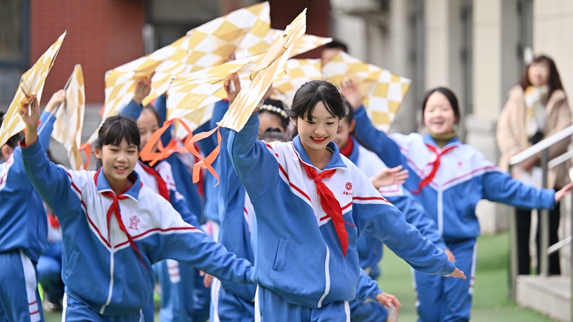 現證明了自